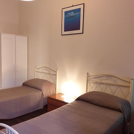 Relax In Centro Bed and Breakfast Neapel Exteriör bild