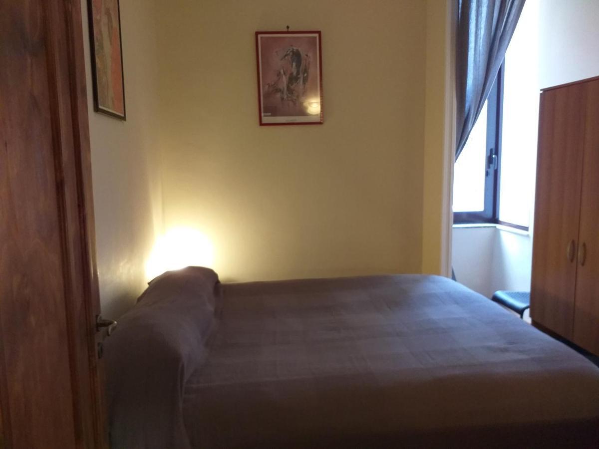 Relax In Centro Bed and Breakfast Neapel Exteriör bild